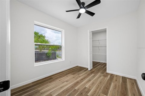 House in Lakeland, Florida 3 bedrooms, 95.22 sq.m. № 2210912 - photo 10