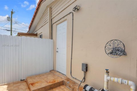 House in Miami, Florida 1 bedroom № 2153987