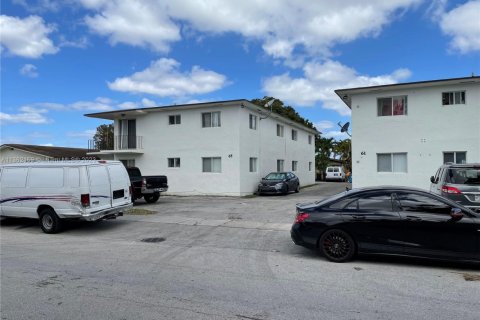 Commercial property in Hialeah, Florida № 1783896 - photo 3