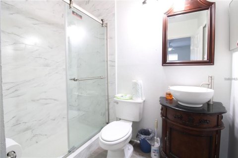 Condo in Orlando, Florida, 3 bedrooms  № 2202515 - photo 13