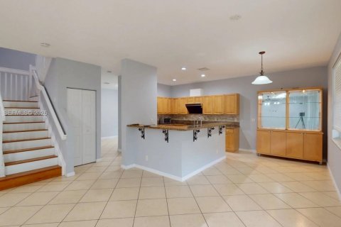 Casa en alquiler en Weston, Florida, 5 dormitorios, 237.83 m2 № 2075036 - foto 3