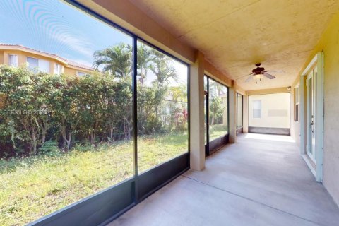 Casa en alquiler en Weston, Florida, 5 dormitorios, 237.83 m2 № 2075036 - foto 26