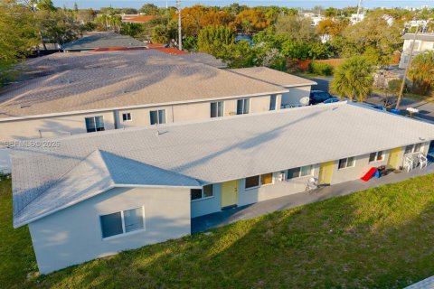 Снять в аренду виллу или дом в Форт-Лодердейл, Флорида 1 спальня, № 2031592 - фото 13