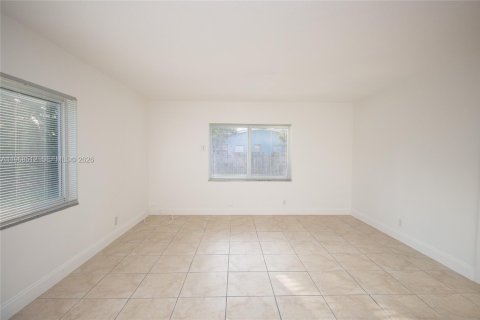 Снять в аренду виллу или дом в Форт-Лодердейл, Флорида 1 спальня, № 2031592 - фото 7