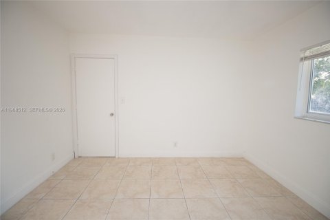 Снять в аренду виллу или дом в Форт-Лодердейл, Флорида 1 спальня, № 2031592 - фото 8