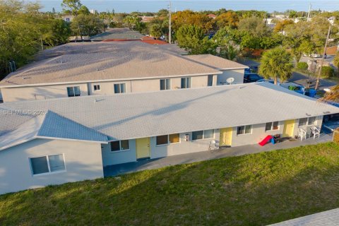 Снять в аренду виллу или дом в Форт-Лодердейл, Флорида 1 спальня, № 2031592 - фото 16