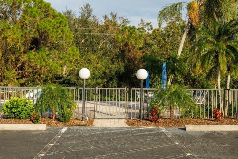Copropriété à louer à Sarasota, Floride: 2 chambres, 91.32 m2 № 2113285 - photo 27