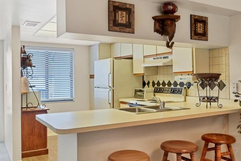 Copropriété à louer à Sarasota, Floride: 2 chambres, 91.32 m2 № 2113285 - photo 8