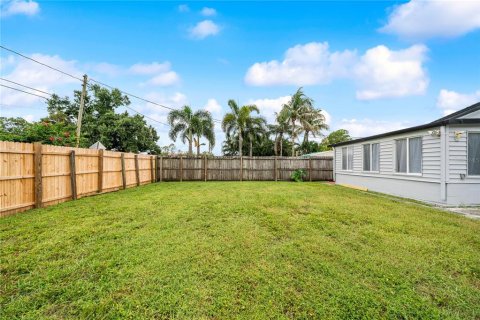Villa ou maison à vendre à Saint Petersburg, Floride: 3 chambres, 125.98 m2 № 2398356 - photo 30