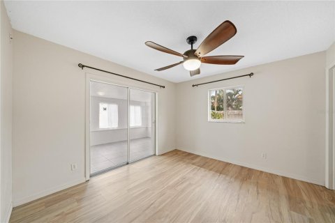 Villa ou maison à vendre à Saint Petersburg, Floride: 3 chambres, 125.98 m2 № 2398356 - photo 13