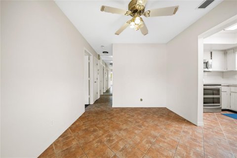 Villa ou maison à vendre à Saint Petersburg, Floride: 3 chambres, 125.98 m2 № 2398356 - photo 7