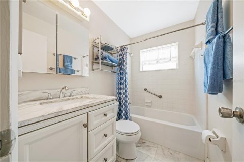 Villa ou maison à vendre à Saint Petersburg, Floride: 3 chambres, 125.98 m2 № 2398356 - photo 21