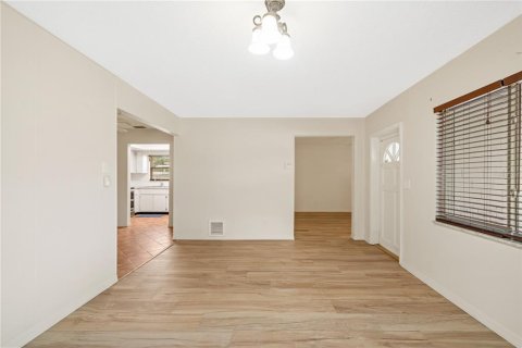 Villa ou maison à vendre à Saint Petersburg, Floride: 3 chambres, 125.98 m2 № 2398356 - photo 6