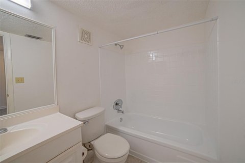 Condominio en venta en Clearwater, Florida, 2 dormitorios, 85.66 m2 № 2108532 - foto 11