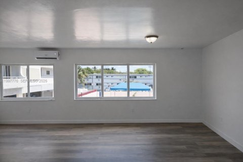 Apartment in Miami Beach, Florida 1 bedroom № 2059566 - photo 5