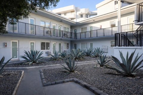 Apartment in Miami Beach, Florida 1 bedroom № 2059566 - photo 13