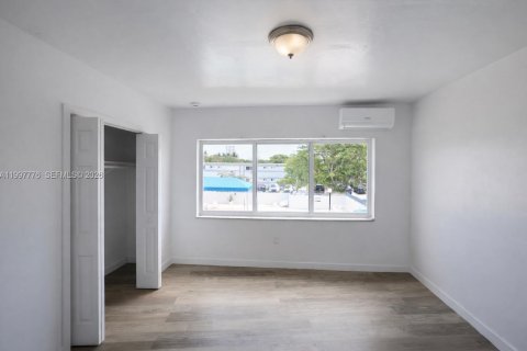 Apartment in Miami Beach, Florida 1 bedroom № 2059566 - photo 9