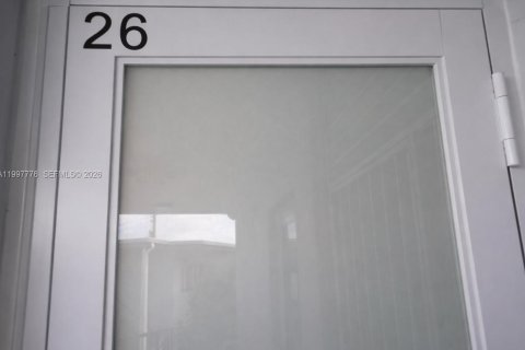 Apartment in Miami Beach, Florida 1 bedroom № 2059566 - photo 11