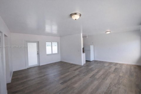 Apartment in Miami Beach, Florida 1 bedroom № 2059566 - photo 4