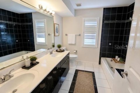 Villa ou maison à vendre à Port Charlotte, Floride: 4 chambres, 440.91 m2 № 2208123 - photo 3