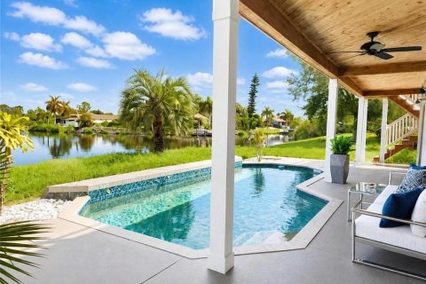 Villa ou maison à vendre à Port Charlotte, Floride: 4 chambres, 440.91 m2 № 2208123 - photo 14