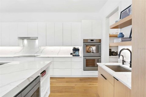 Купить виллу или дом в Сарасота, Флорида 6 комнат, 429.58м2, № 1523973 - фото 22