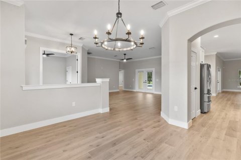 House in Oxford, Florida 5 bedrooms, 271.27 sq.m. № 1758206 - photo 13