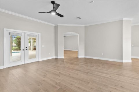 House in Oxford, Florida 5 bedrooms, 271.27 sq.m. № 1758206 - photo 9