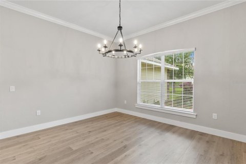 House in Oxford, Florida 5 bedrooms, 271.27 sq.m. № 1758206 - photo 12