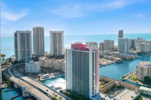 Copropriété à vendre à Hallandale Beach, Floride: 2 chambres, 95.69 m2 № 1961802 - photo 5
