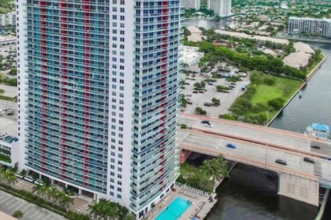 Copropriété à vendre à Hallandale Beach, Floride: 2 chambres, 95.69 m2 № 1961802 - photo 25