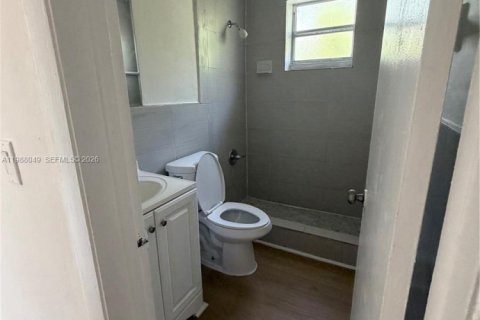 Appartement à louer à Miami, Floride: 2 chambres, 443.79 m2 № 2051230 - photo 3