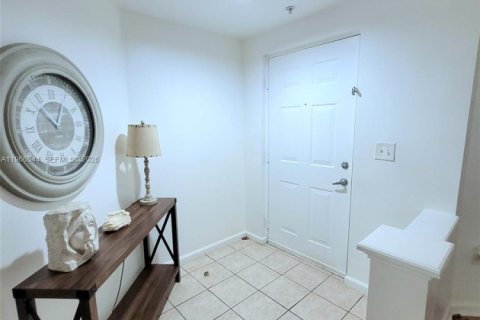 Condo in Sunny Isles Beach, Florida, 1 bedroom  № 2030105 - photo 4