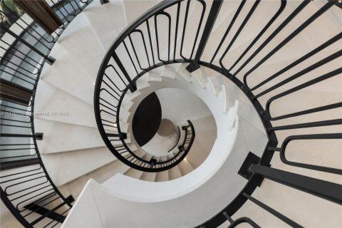 Villa ou maison à vendre à Bal Harbour, Floride: 6 chambres, 686.55 m2 № 1700029 - photo 16