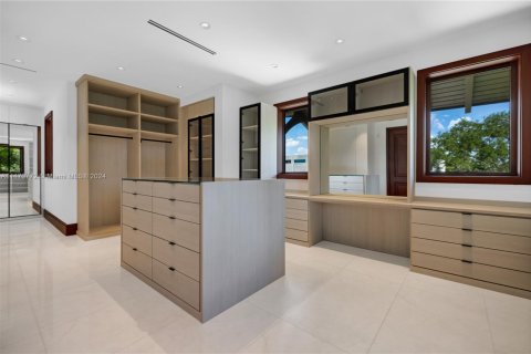 Villa ou maison à vendre à Bal Harbour, Floride: 6 chambres, 686.55 m2 № 1700029 - photo 15