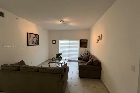 Condominio en alquiler en Doral, Florida, 2 dormitorios, 84.54 m2 № 1947991 - foto 6