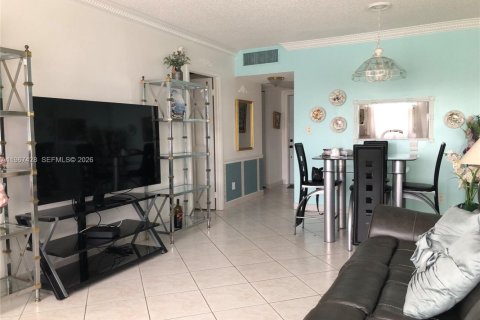 Condominio en venta en Lauderdale Lakes, Florida, 1 dormitorio, 63.55 m2 № 2081408 - foto 14