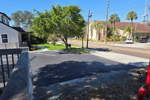 Immobilier commercial à vendre à Tarpon Springs, Floride: 108.6 m2 № 2231211 - photo 5