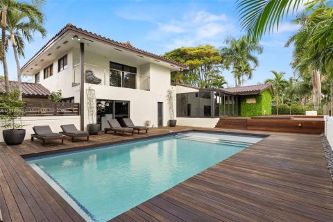Villa ou maison à vendre à Hialeah, Floride: 4 chambres, 337.51 m2 № 1970112 - photo 8