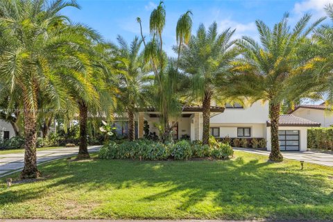Villa ou maison à vendre à Hialeah, Floride: 4 chambres, 337.51 m2 № 1970112 - photo 11
