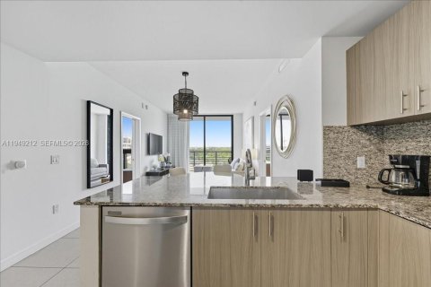 Copropriété à louer à Doral, Floride: 2 chambres, 95.88 m2 № 2153021 - photo 12