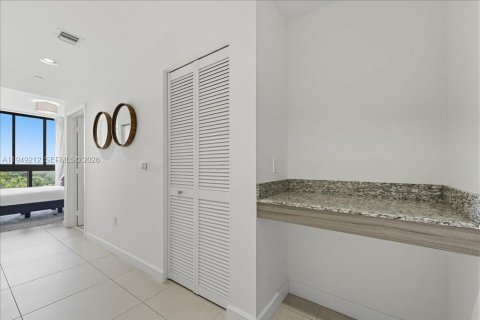 Copropriété à louer à Doral, Floride: 2 chambres, 95.88 m2 № 2153021 - photo 2
