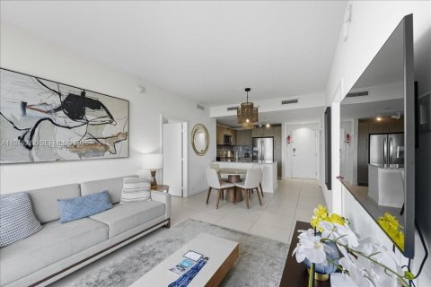 Condo à Doral, Floride, 2 chambres  № 2153021