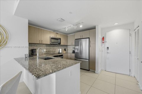 Copropriété à louer à Doral, Floride: 2 chambres, 95.88 m2 № 2153021 - photo 14