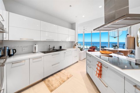 Condominio en venta en Miami Beach, Florida, 4 dormitorios, 345.32 m2 № 2024620 - foto 12