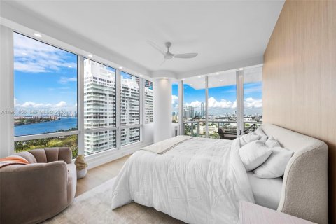 Condominio en venta en Miami Beach, Florida, 4 dormitorios, 345.32 m2 № 2024620 - foto 7