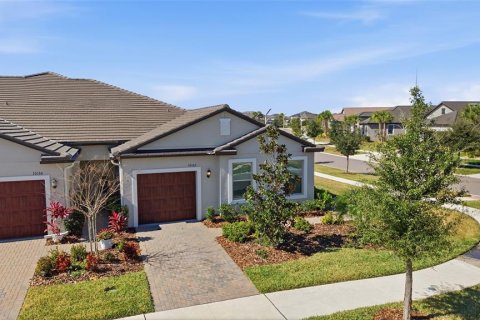 House in San Antonio, Florida 2 bedrooms, 149.94 sq.m. № 2155709 - photo 2