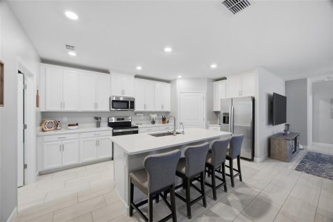 House in San Antonio, Florida 2 bedrooms, 149.94 sq.m. № 2155709 - photo 10
