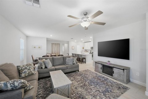 House in San Antonio, Florida 2 bedrooms, 149.94 sq.m. № 2155709 - photo 9