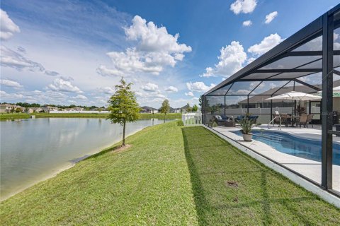 House in Zephyrhills, Florida 3 bedrooms, 156.35 sq.m. № 1834802 - photo 6
